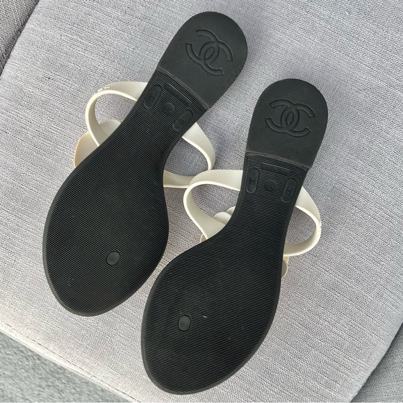 CHANEL Camellia Rubber Flat
Thong Sandals Flip Flops Black x
White - Picture 7 of 7